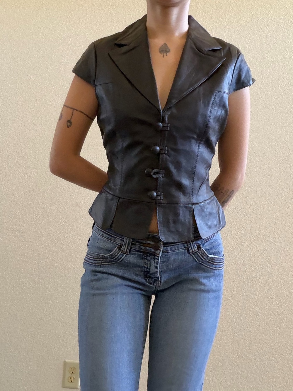 Vintage y2k genuine leather cap sleeve collared button down corset jacket top